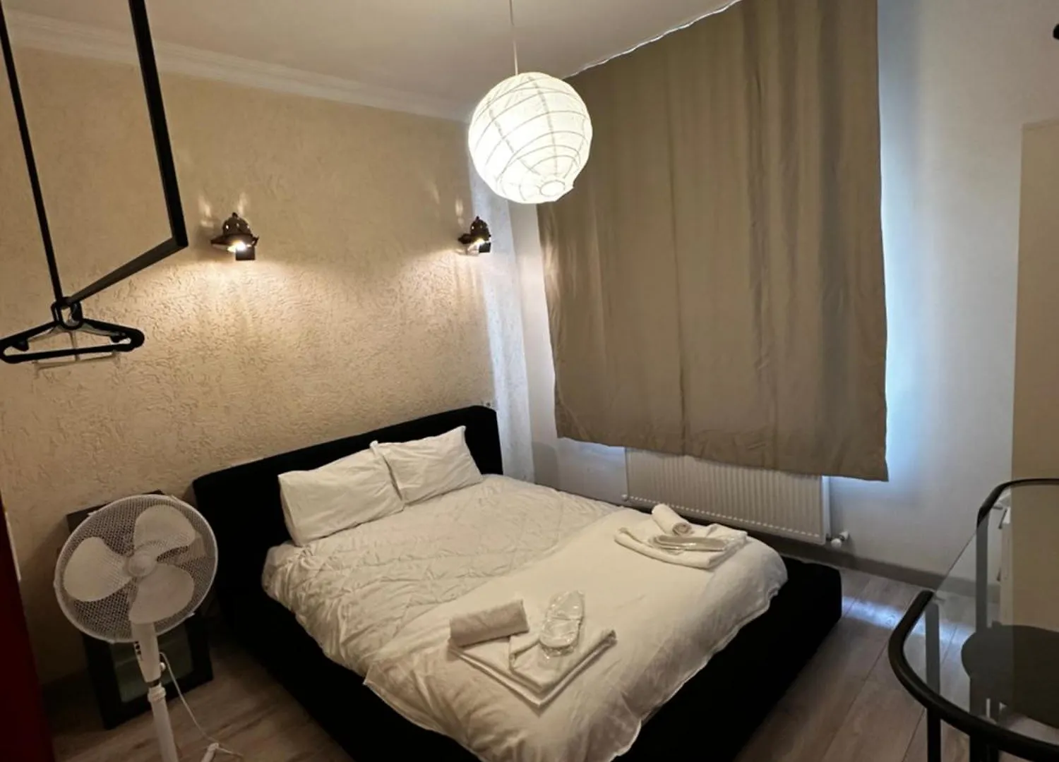 Taksim White Suit اسطنبول